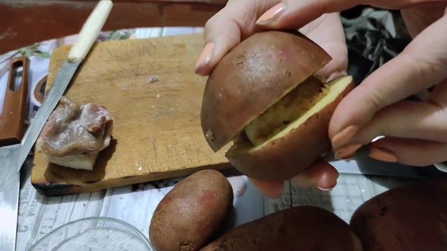 Картошка с салом в духовке смотреть онлайн