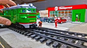 Достроил макет! АВТОБАЗА, ЖЕЛЕЗНАЯ ДОРОГА все готово. Про машинки.