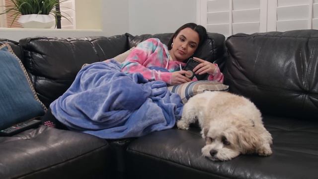 Lies Girls Tell - Merrell Twins смотреть онлайн