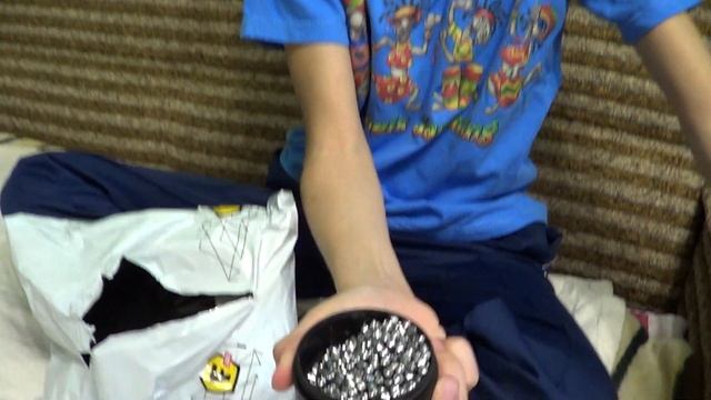 Купил пульки на воздушку. Скоро будем стрелять! смотреть онлайн