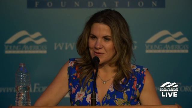 The courage to be unpopular | Jennifer Stefano LIVE at the March High School Conference смотреть онлайн