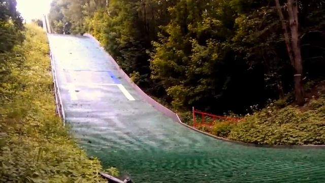 Прыжки с трамплина летом. смотреть онлайн