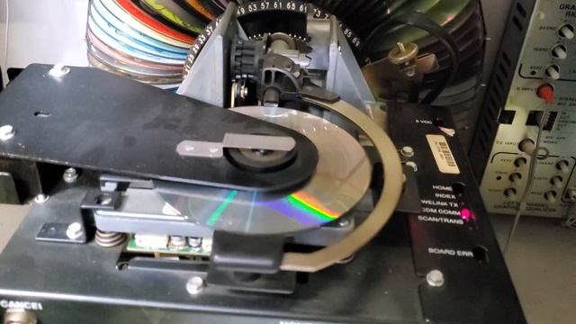 Rowe 100 J Saturn II CD mech demo смотреть онлайн