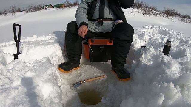 ОКУНЬ НА БЕЗМОТЫЛКУ... смотреть онлайн