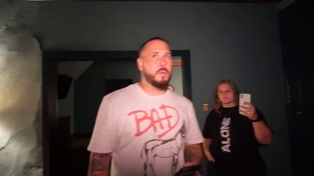 Psychic Visits The Crescent Hotel... (EXTREMELY HAUNTED) смотреть онлайн