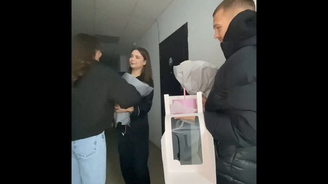 Устроили сюрприз подруге на день рождения | VLOG смотреть онлайн