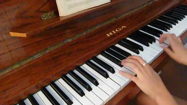 Bладимирский централ на фортепиано смотреть онлайн