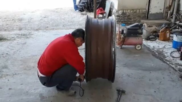 мтз 82 ставим задние новые колёса смотреть онлайн