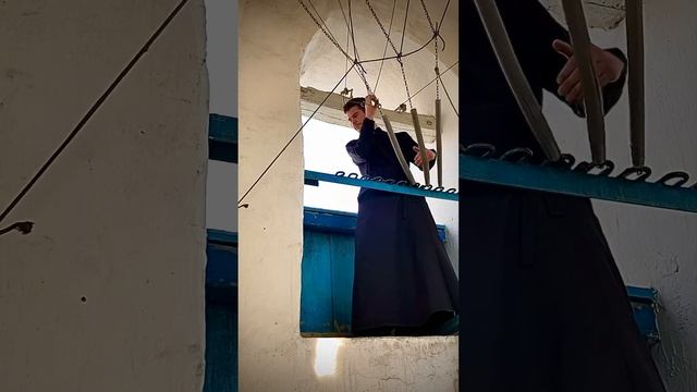 Колокольный звон перед праздником Входа Господнего в Иерусалим. 08.04.23 смотреть онлайн