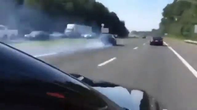 БМВ как всегда Курит???Мерседес Первый смотреть онлайн