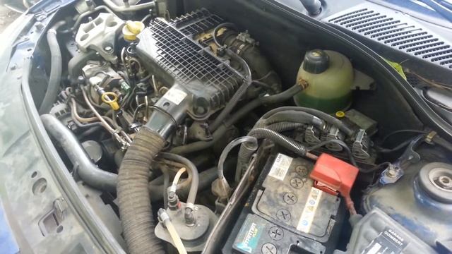 Renault Clio II 1.5 dCi - not starting - view of the engine смотреть онлайн