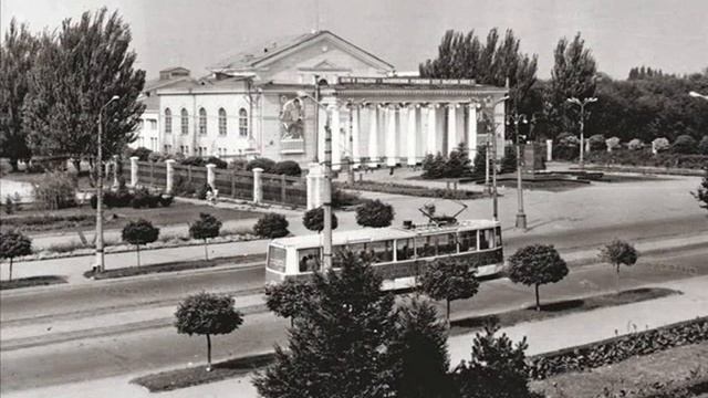 Кривой Рог. Улицы и дворы Соцгорода. смотреть онлайн