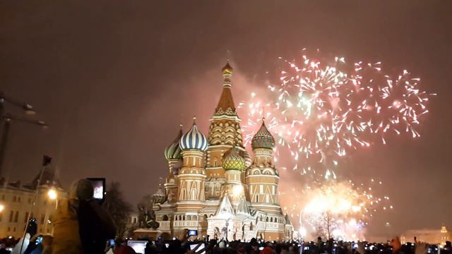 красная площадь новый год 2015 салют смотреть онлайн