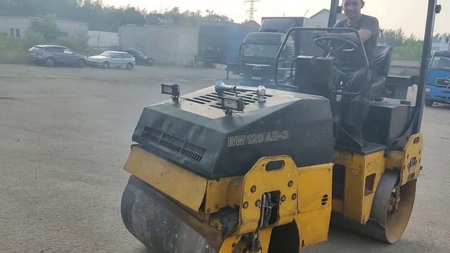 После капитального ремонта двигателя завели мини каток. смотреть онлайн