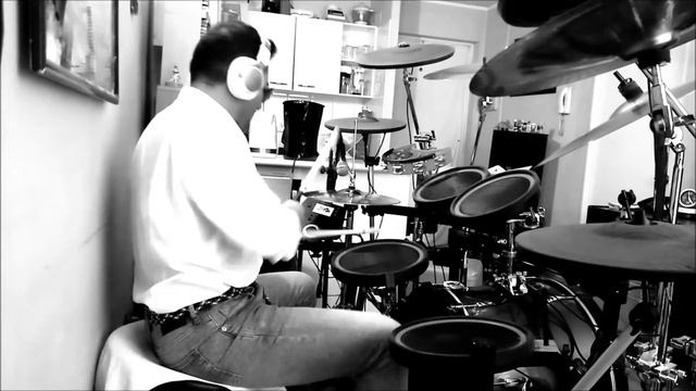 LISSA EVANS -"TOO MUCH LOVE" - boogie funk instrumental version - drum cover смотреть онлайн