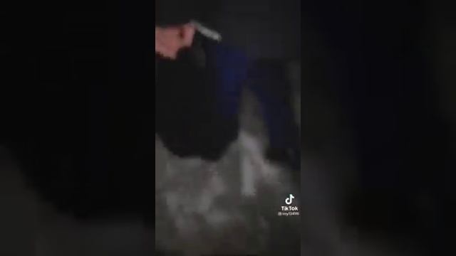 Идёт тип бухать.10 Hours смотреть онлайн