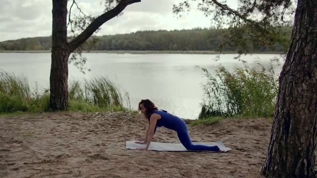 5 СУПЕР ЭФФЕКТИВНЫХ Упражнений для Спины! Быстро Преодолей Боль. YogaDrive. #йогадляспины смотреть онлайн