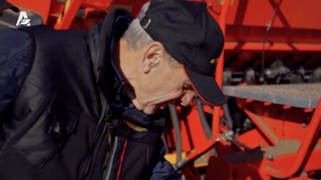 Видео отзыв: Сеялка Vaderstad Rapid-400C в Молдове. Хозяйство Cafadar SRL смотреть онлайн