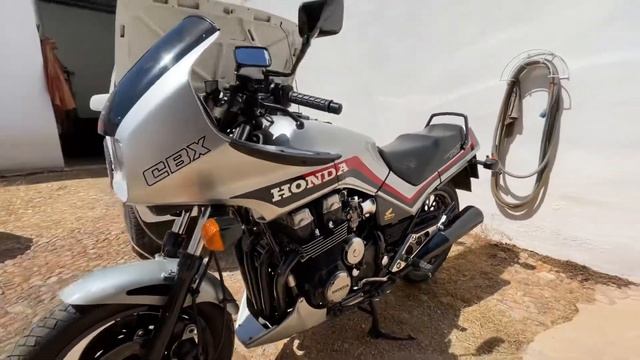 Honda cbx 750 f 1984 смотреть онлайн
