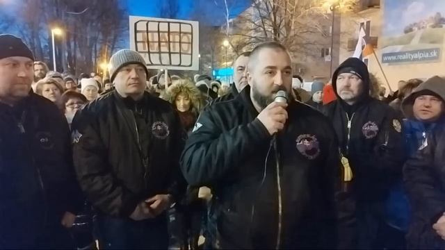 Slovenský pochod za Mier v Poprade смотреть онлайн