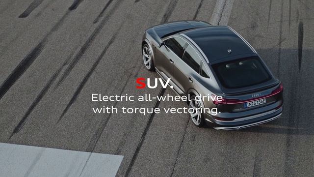 Audi e-tron S Sportback смотреть онлайн