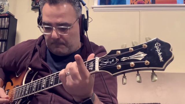 Crying - Solo Guitar Arrangement смотреть онлайн