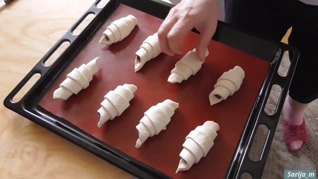 Круассаны с шоколадной начинкой. смотреть онлайн