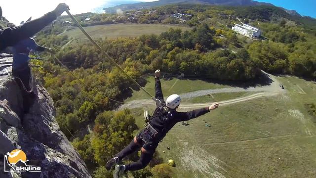 Гена прыжки с верёвкой на Красном Камне с командой Skyline смотреть онлайн