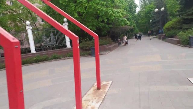 Ростов-на-Дону?????⛲?Парк Революции и его обитатели. Улица Пушкинская? И первая гроза в Ростове??☔ смотреть онлайн