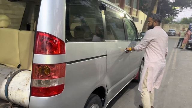 Toyota Noah Sunroof Review | Used Car Banani ভালো সেকেন্ড হ্যান্ড গাড়ী পেতে চাইলে ভিডিওটি দেখুন