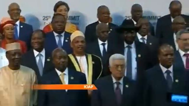 16 06 15 Президент Судана Омар аль-Башир вернулся в страну из Южноафриканской Республики смотреть онлайн