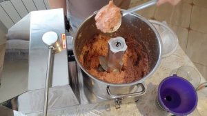 Готовлю сардельки полукопченые в домашних условиях.  Куттер AIRHOT.