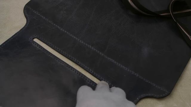 Как выбрать молнию для кожаного изделия? Вшиваем молнию YKK. Zipper for leather products. смотреть онлайн