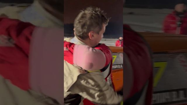 Радость победителя и призеров 3-го этапа трековых гонок "Горячий лед"-2023 в классе "легенды СССР" смотреть онлайн