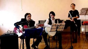 Выткался над озером алый цвет зари.