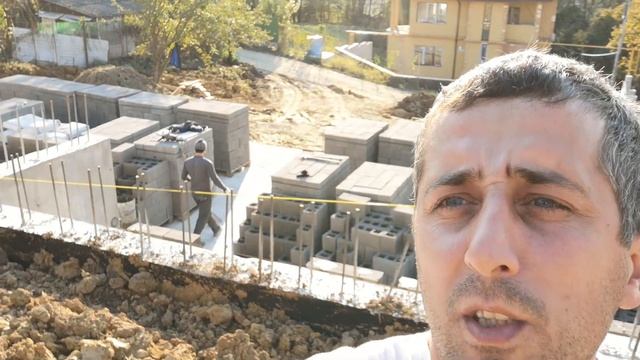 Часть 17 Купили блоки, цемент, песок. Строительство дома в Сочи. смотреть онлайн