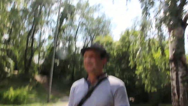 Как мужчины реагируют на девушек, которые сами с ними знакомятся смотреть онлайн