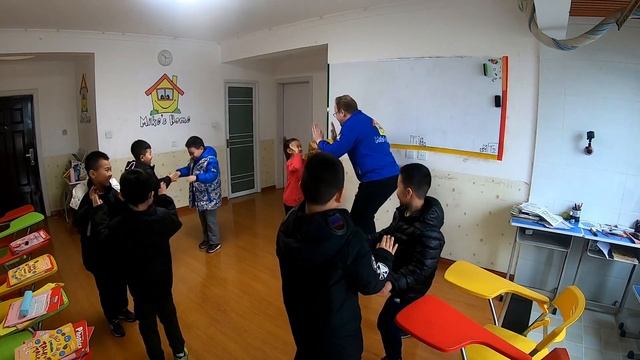NEW WARM UP - Up And Down - ESL Teaching Tips - Warmer - Teaching English
