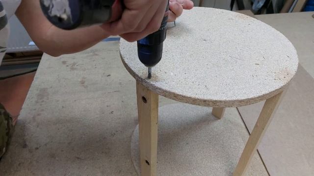 Делаем каркас для цилиндрического пуфа смотреть онлайн