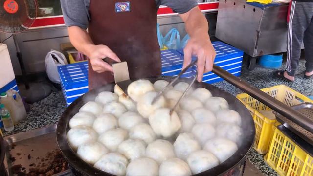 Pan Fried Stuffed Buns、Taiwanese Steam Fried Baozi水煎包│Taiwanese Food│Miaoli Cuisine│