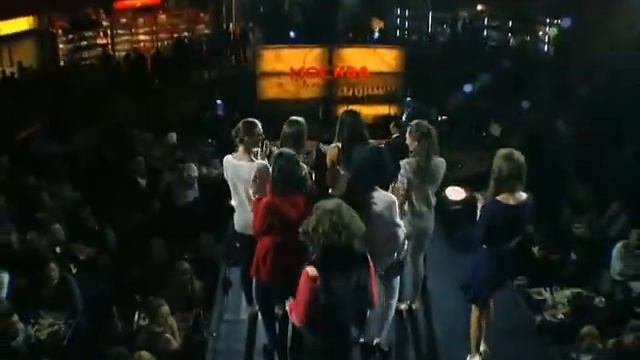 Ночь скидок в стиле Disco в Европейском ТРЦ смотреть онлайн
