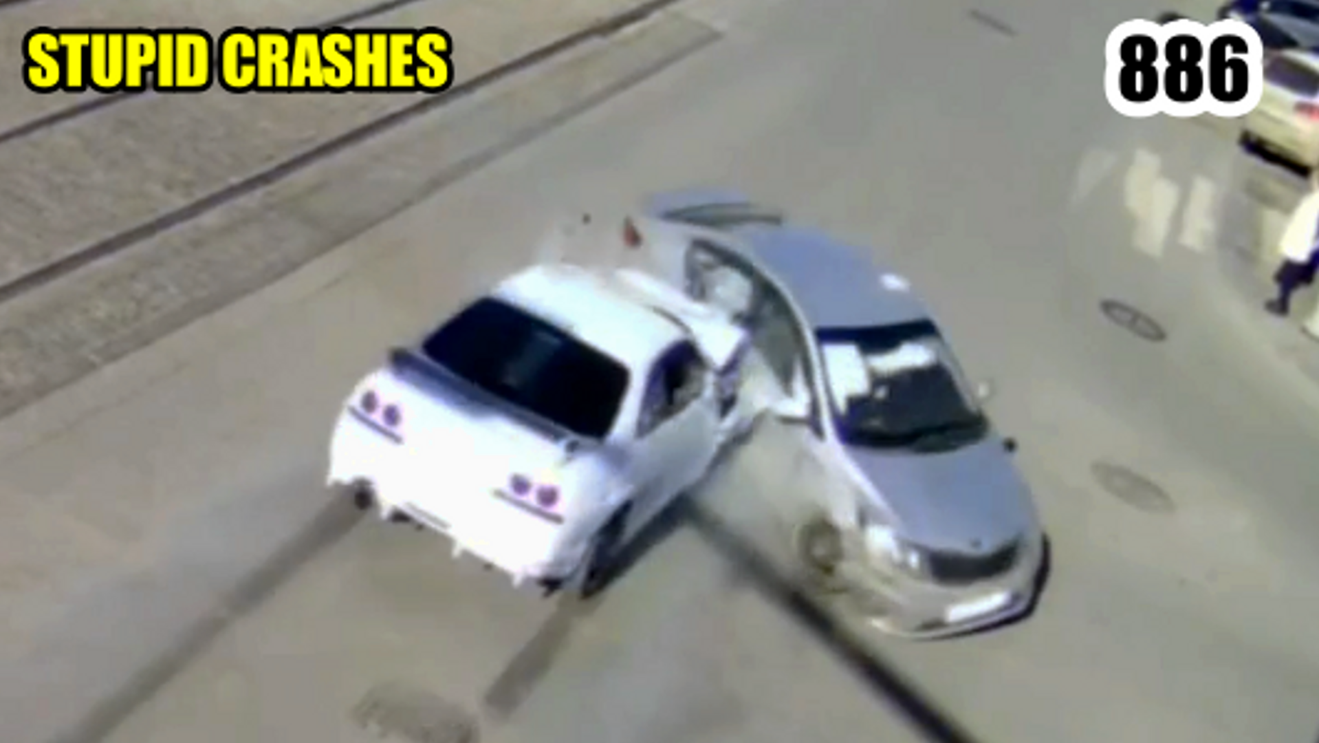 Подборка аварий и дтп на видеорегистратор. 18 05 24 смотреть онлайн