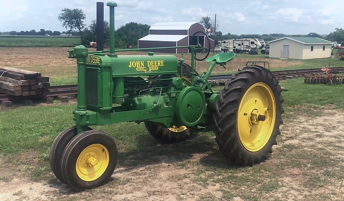 Поездка на дизельном тракторе 1938 года выпуска смотреть онлайн