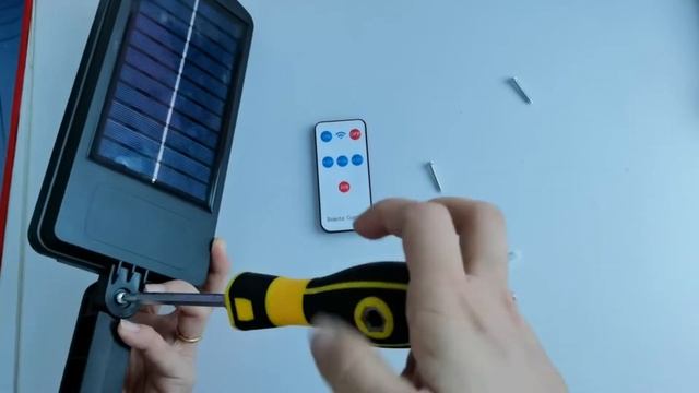 светильник на солнечной батарее с дистанционным управление с Алиэкспресс смотреть онлайн
