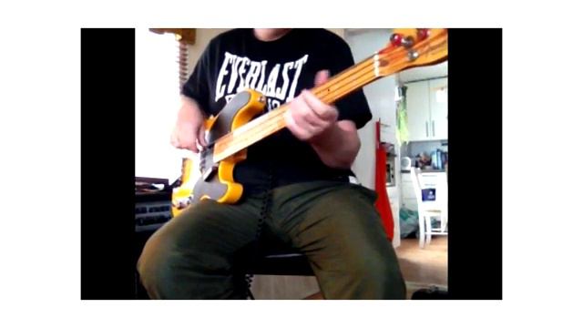 Fender 51 Precision reissue with Lindy Fralin singlecoil P 51 pickup смотреть онлайн