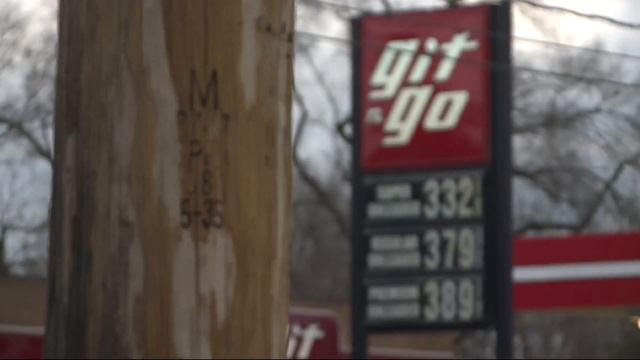 Des Moines rezoning for Git N Go expansion moves forward смотреть онлайн