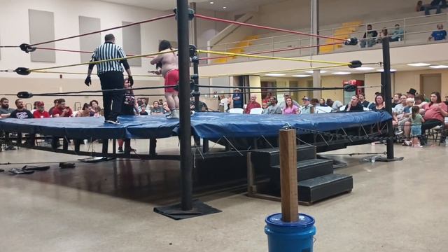 SWAG Wrestling/July 22... The Manitoba Maniac (w/ Samara Rose) VS Jeremy Travis смотреть онлайн