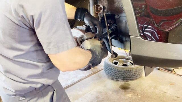 2015 Toyota Rav4 LE Front Wheel Bearing Replacement Part 2 смотреть онлайн