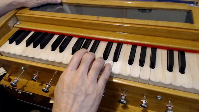 Harmônio Aula 35b - Maha Mantra Tarana (Acordes) смотреть онлайн