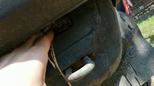 Замена газовых упоров (амортизаторов) багажника. Как установить амортизаторы багажника